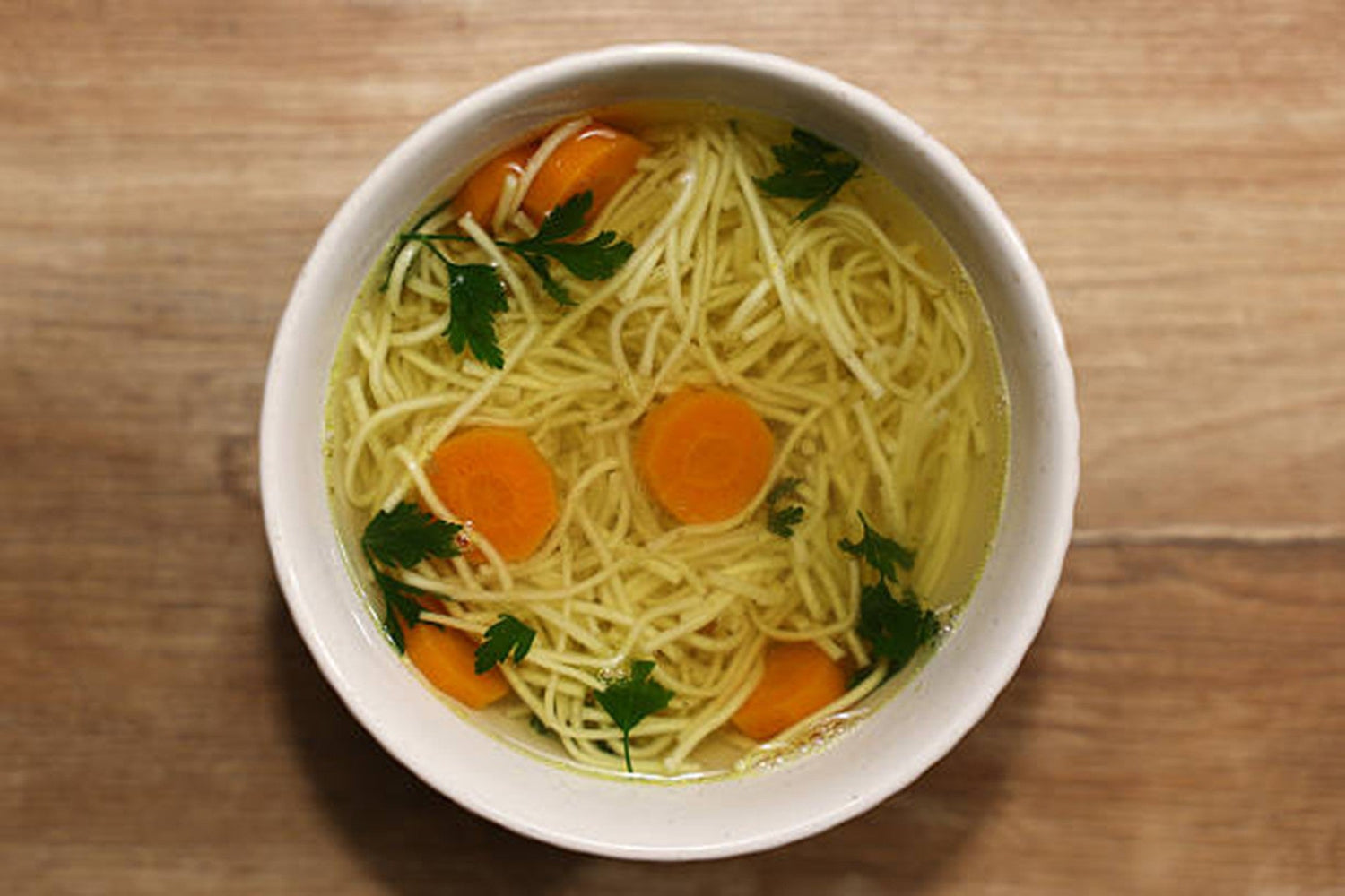 Instant Soup vs. Homemade Broth: When It Makes Sense to Use Each One on Weeknights